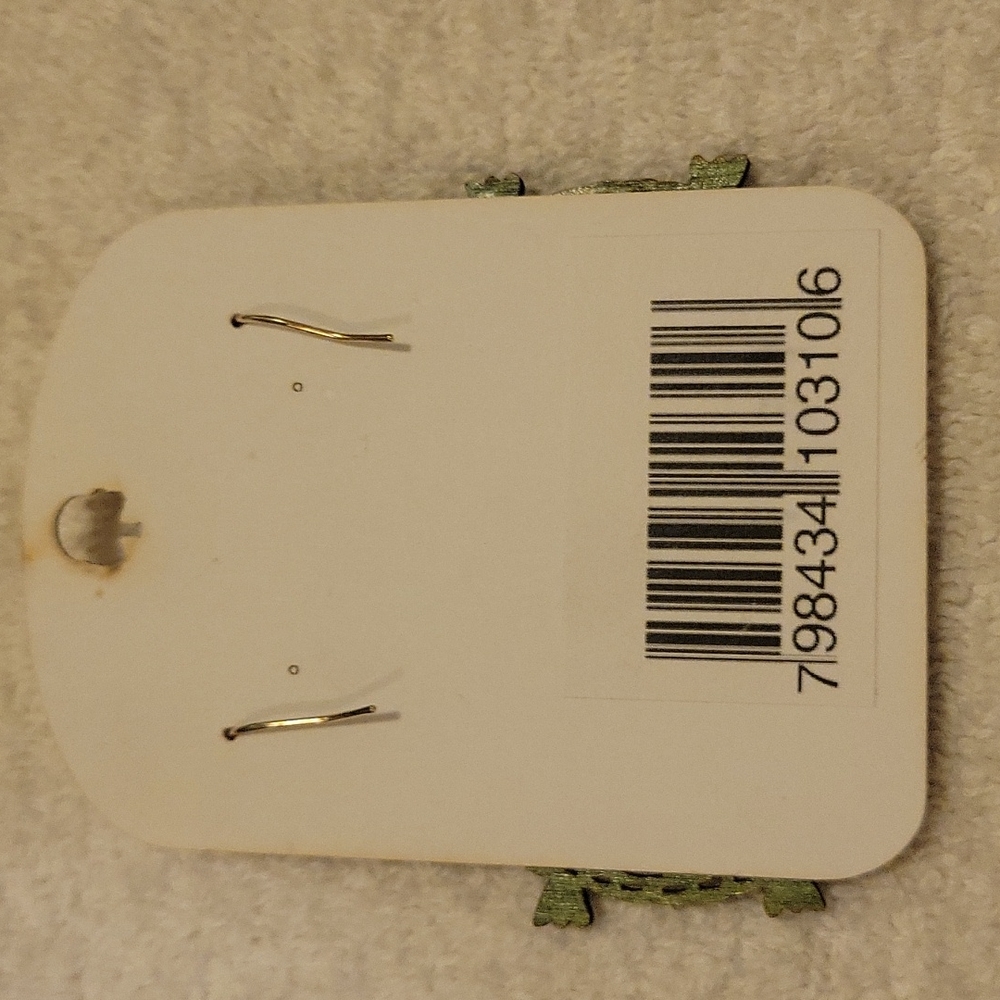 Turtle Earring - Picture 6 of 6